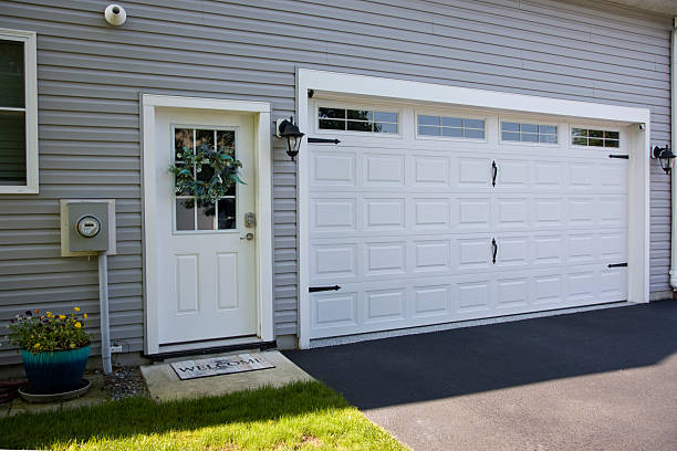 24/7 Emergency Garage Door Panel Replacement experts in Monticello, GA